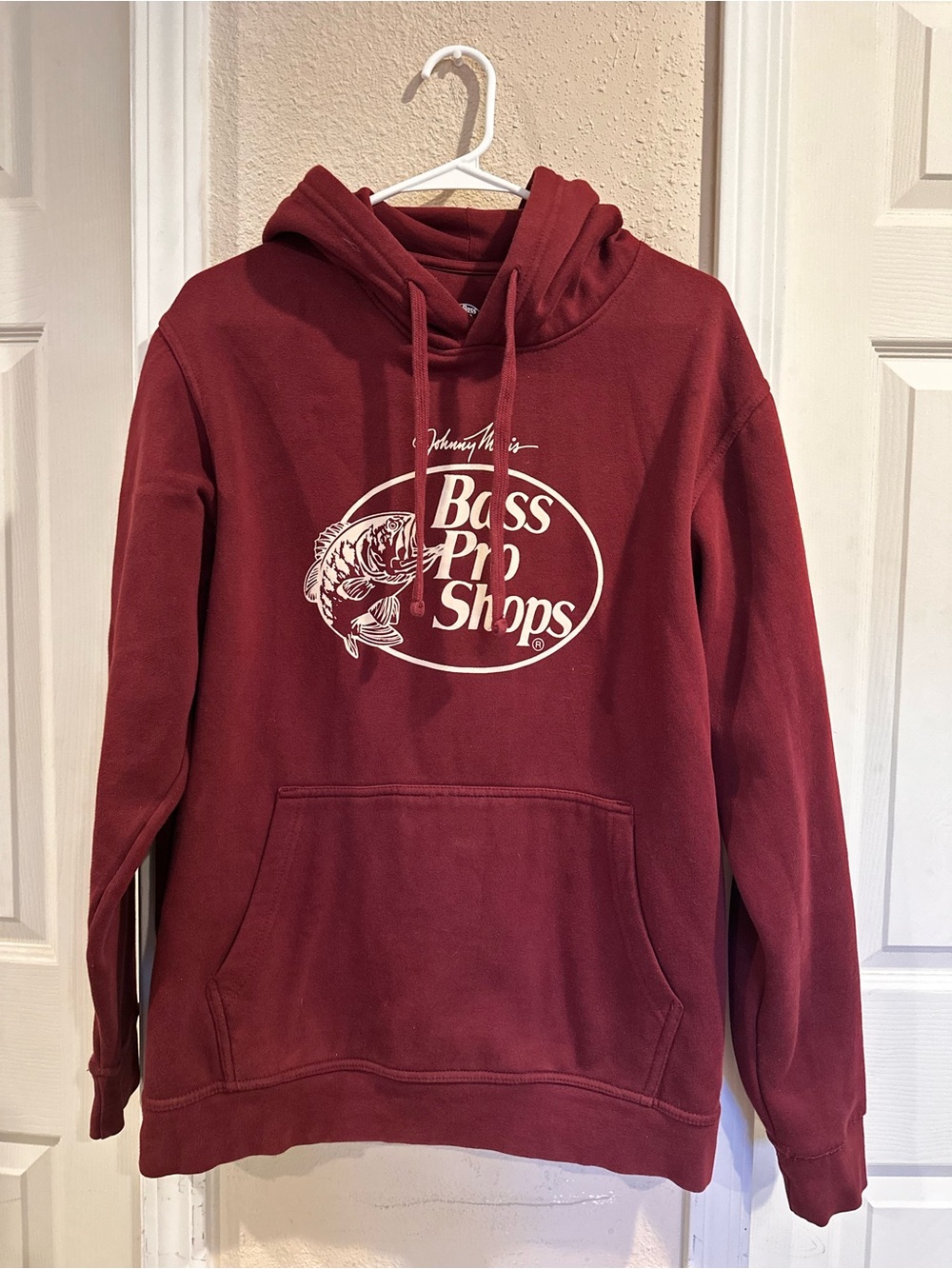 Bass Pro Shops Maroon Pullover Hoodie with White Logo Size Medium 0427